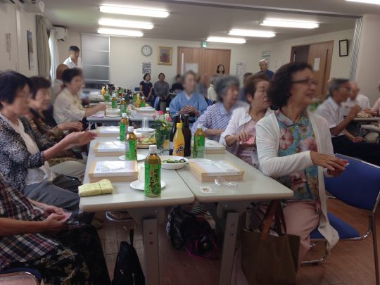 自治会主催の敬老祝賀会でマジックショー in 神奈川県横浜市緑区